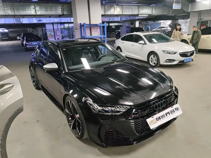 Audi RS 6 2025 Гибрид