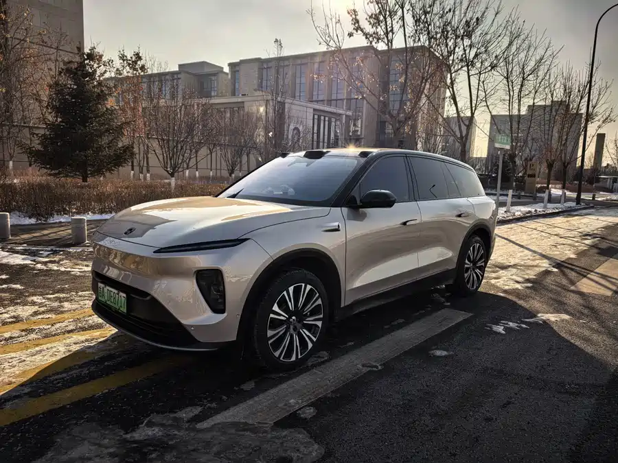 NIO ES8 2023 Электрический