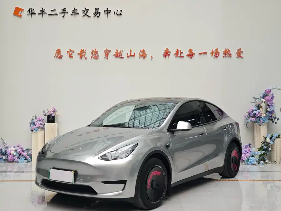 Tesla Model Y 2023 Электрический