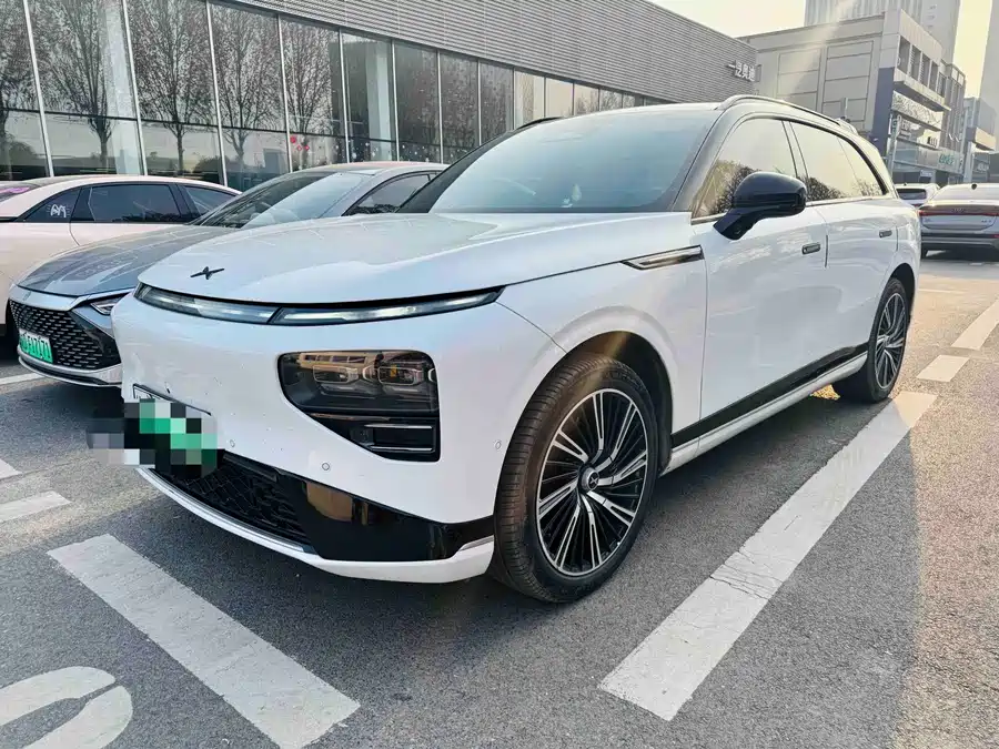 Xpeng G9 2024 Электрический