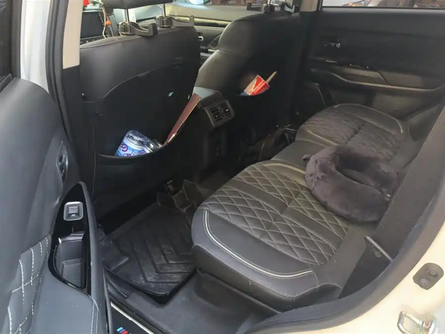 Mitsubishi Outlander 2022 Бензин