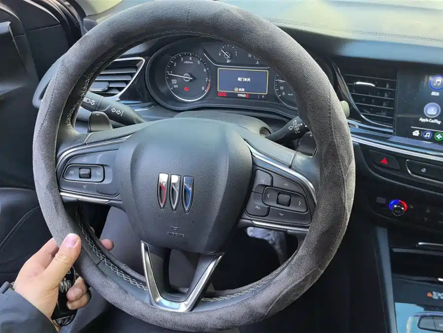 Buick Regal 2023 Бензин