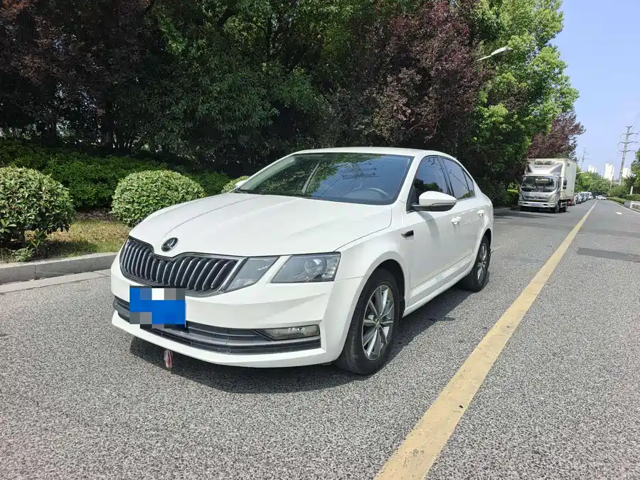 Skoda Octavia 2021 Бензин