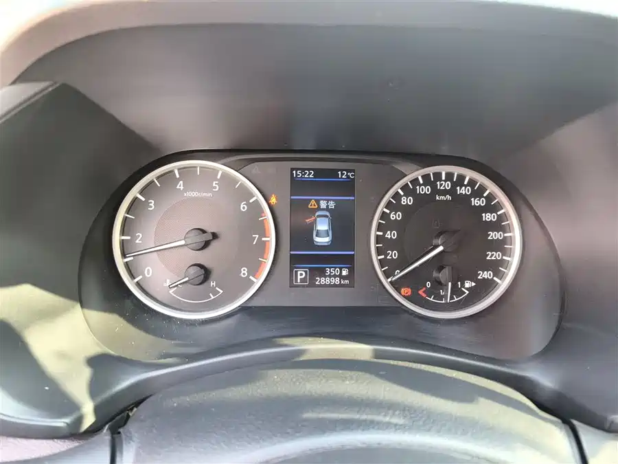 Nissan Sylphy 2023 Бензин