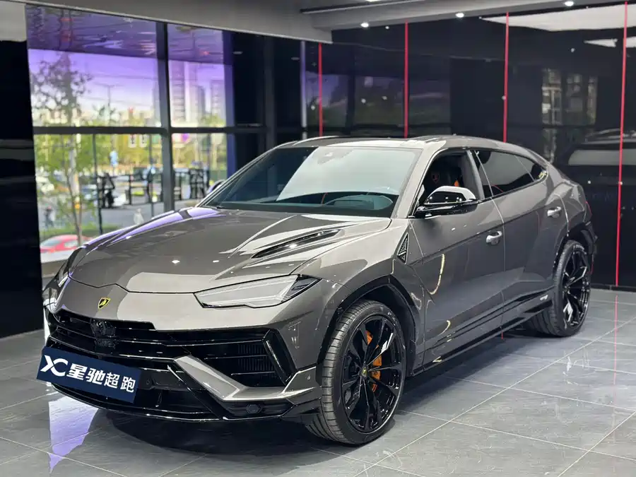 Lamborghini Urus 2026 Бензин