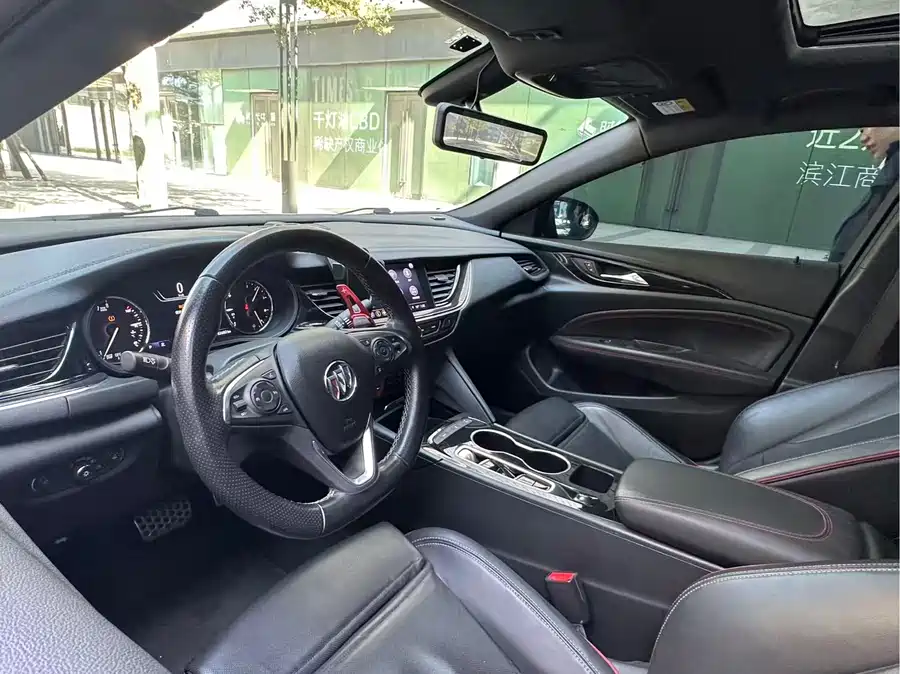 Buick Regal 2021 Бензин