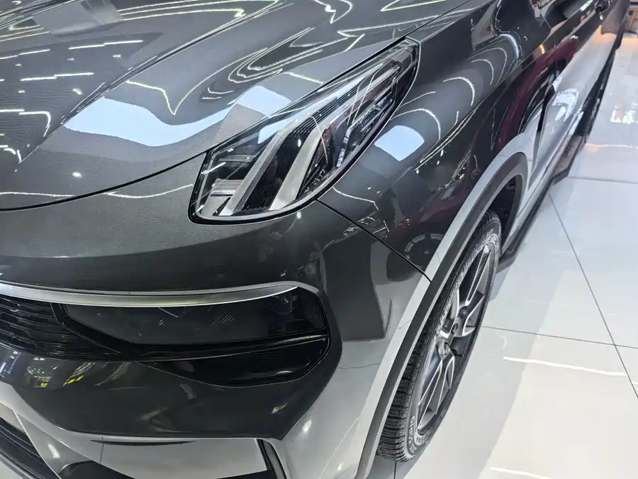 LynkCo 01 2024 Бензин