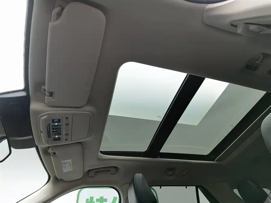 Ford Explorer 2022 Бензин