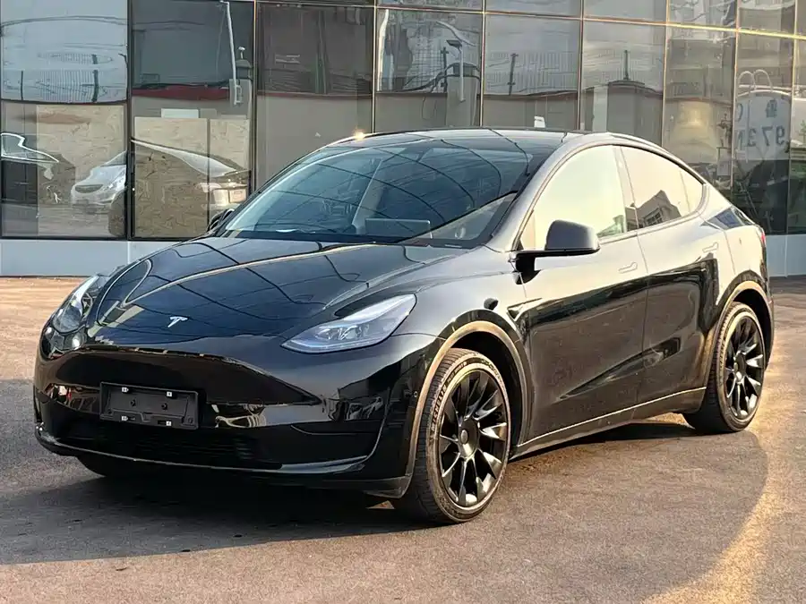 Tesla Model Y 2023 Электрический