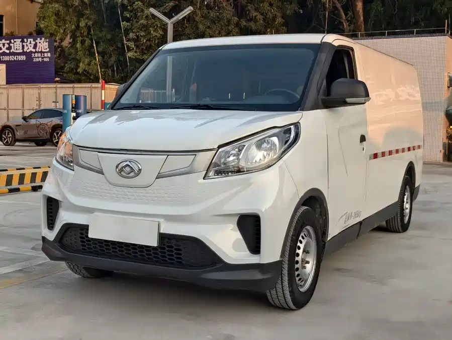 SAIC MAXUS EV30 2022 Электрический