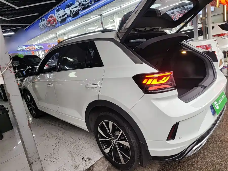 Volkswagen T-ROC 2023 Бензин