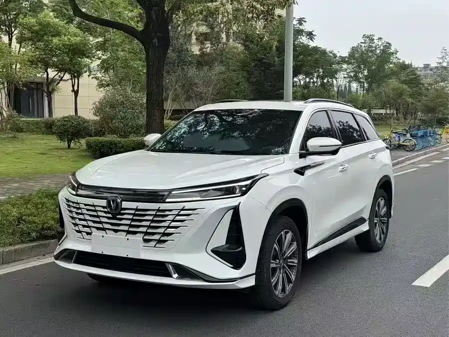 Changan CS75PLUS 2023 Бензин