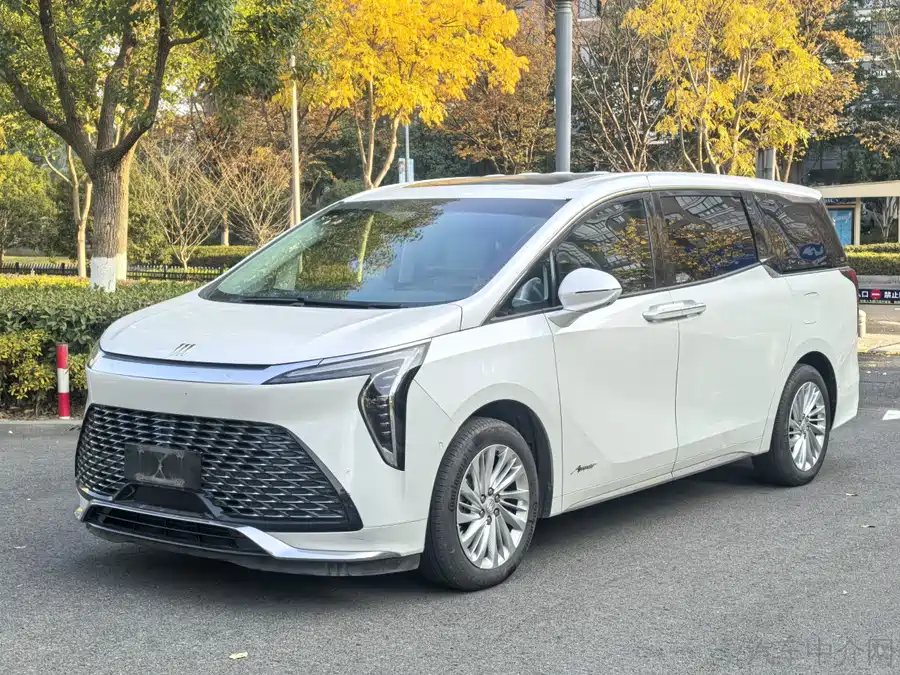 Buick Century 2023 Гибрид