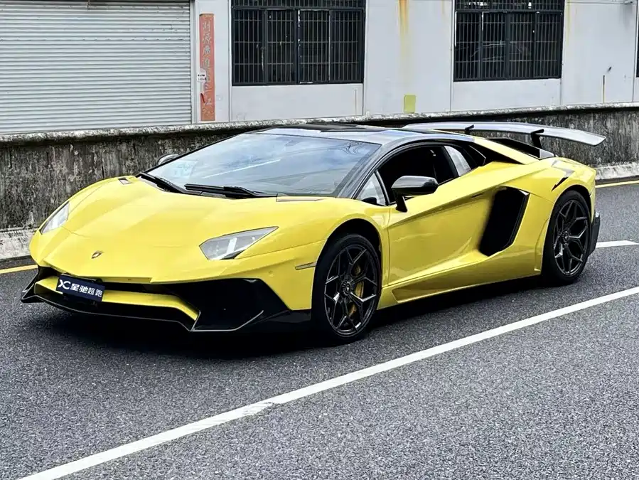 Lamborghini Aventador 2013 Бензин