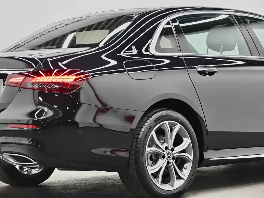 Mercedes-Benz E-Class 2021 Бензин