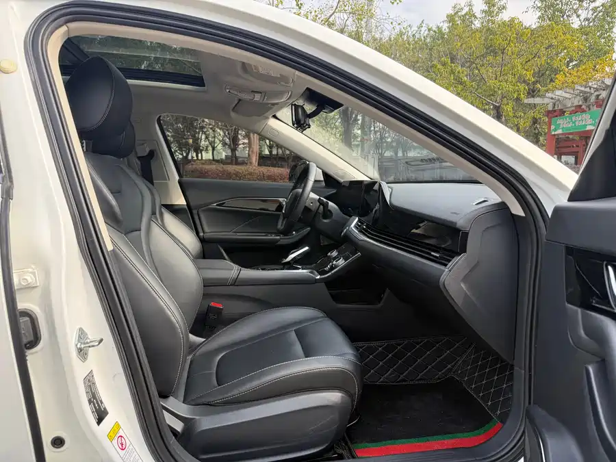 Bestune B70 2023 Бензин