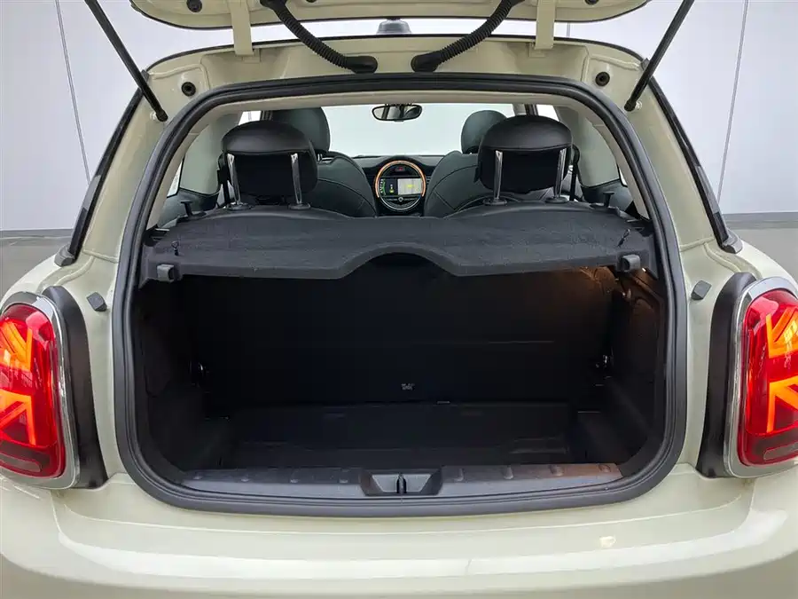 MINI 2020 Бензин