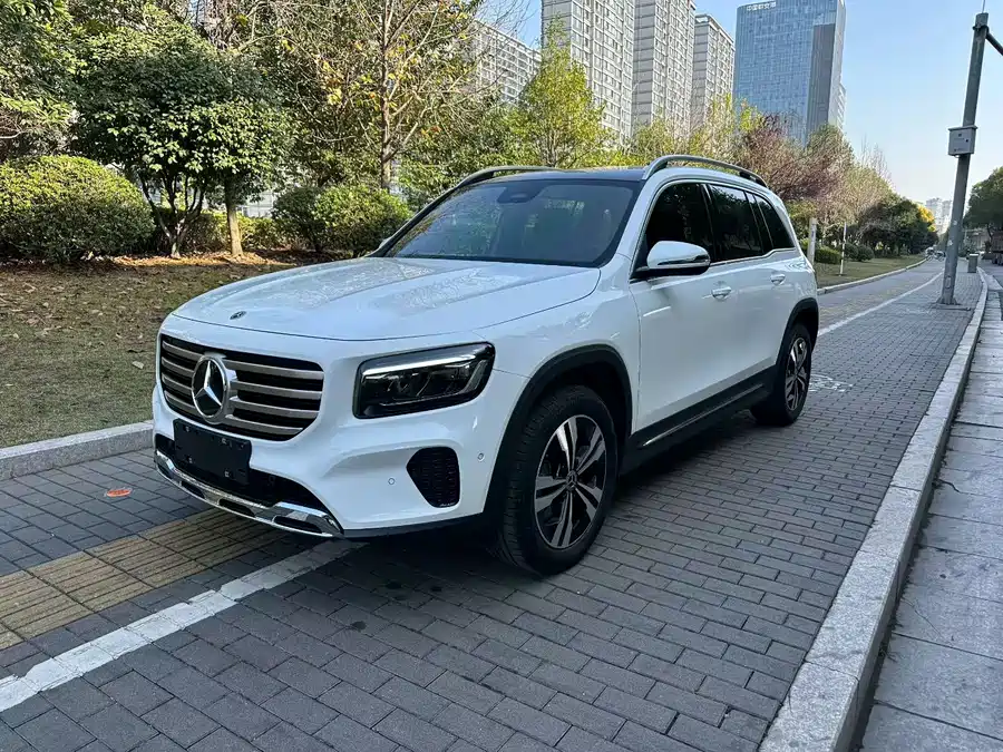 Mercedes-Benz GLB 2025 Бензин