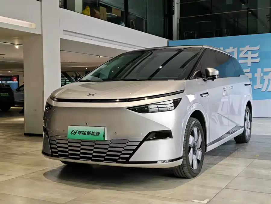 Xpeng X9 2024 Электрический