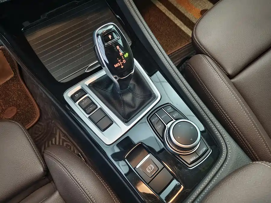 BMW 1 Series 2021 Бензин