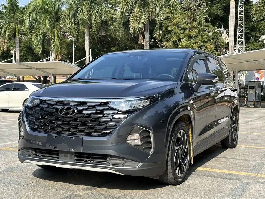 Hyundai Custo 2023 Бензин