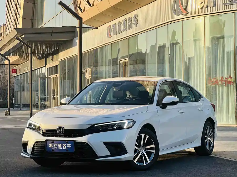 Honda Civic 2024 Бензин