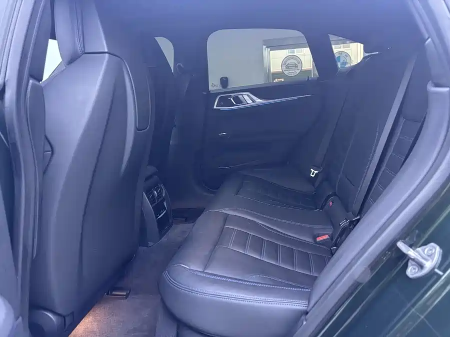 BMW i4 2023 Электрический