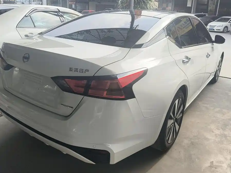 Nissan Altima 2021 Бензин