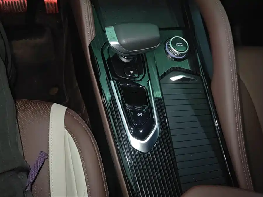 Geely Monjaro L 2023 Бензин