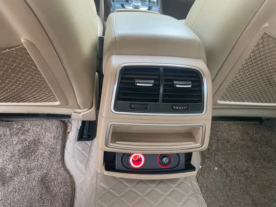 Audi A6L 2014 Бензин