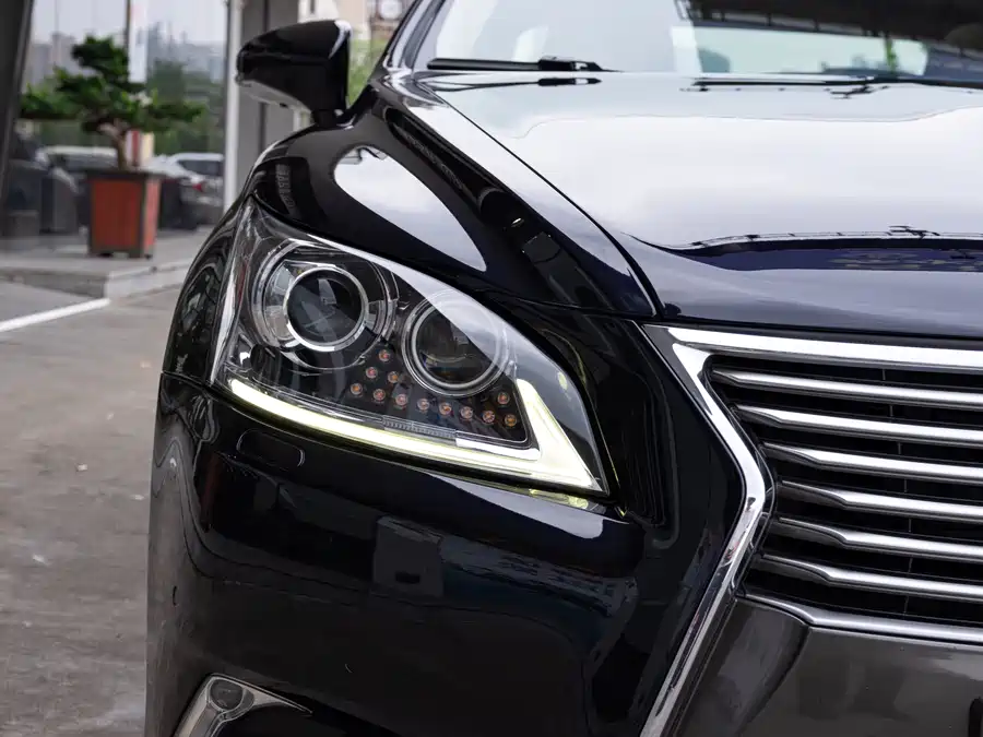 Lexus LS 2013 Бензин