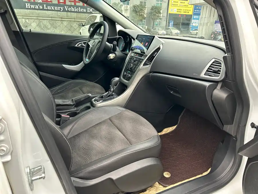 Buick Excelle GT 2013 Бензин