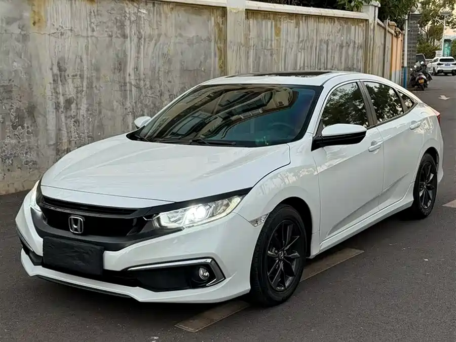 Honda Civic 2021 Бензин