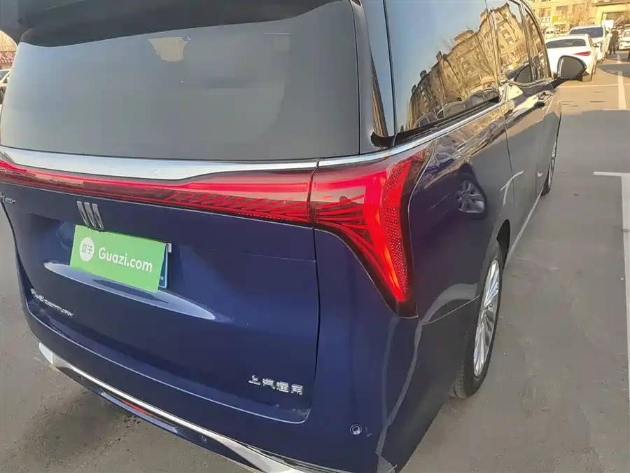 Buick Century 2023 Гибрид