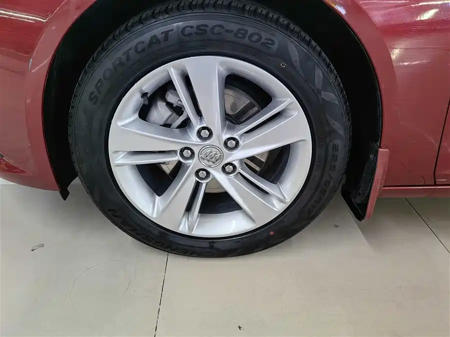 Buick Regal 2019 Бензин