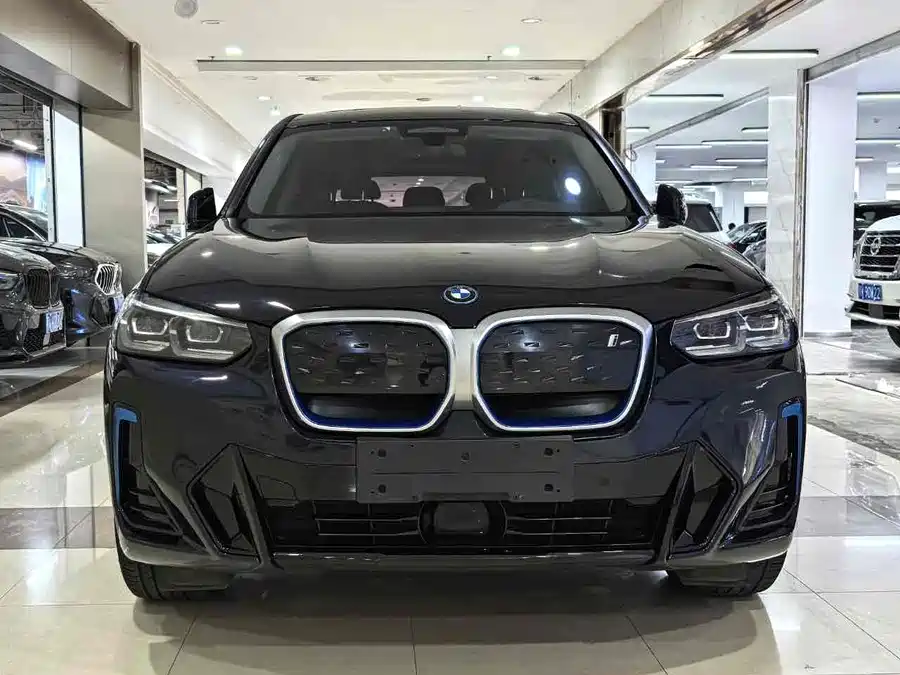BMW iX3 2021 Электрический