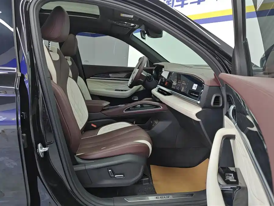 Geely Monjaro L 2022 Бензин