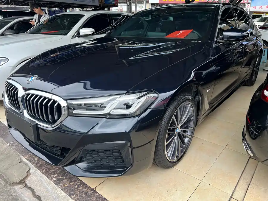 BMW 5 Series 2023 Бензин