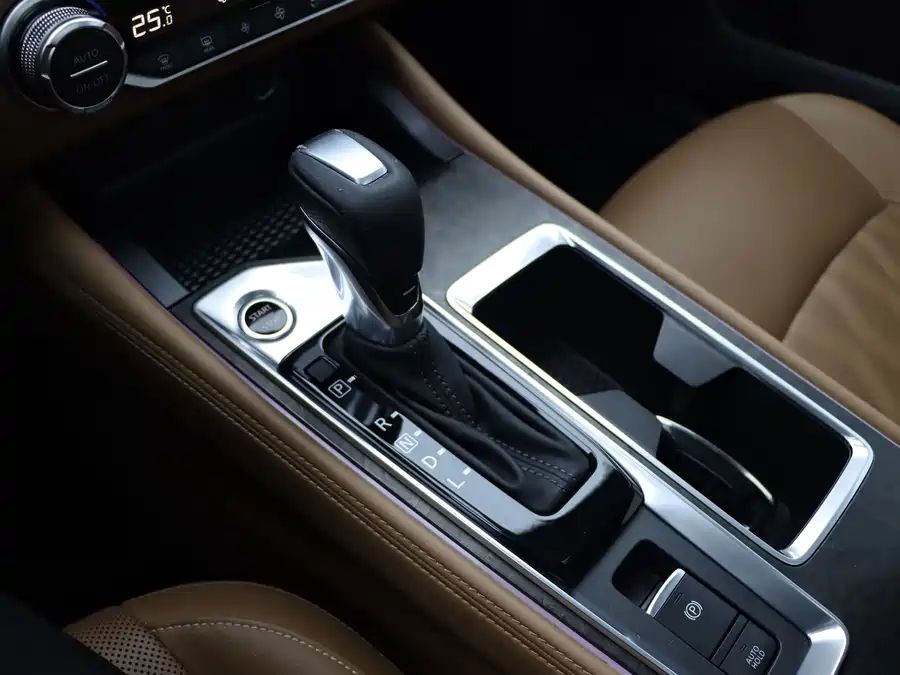 Nissan Altima 2023 Бензин