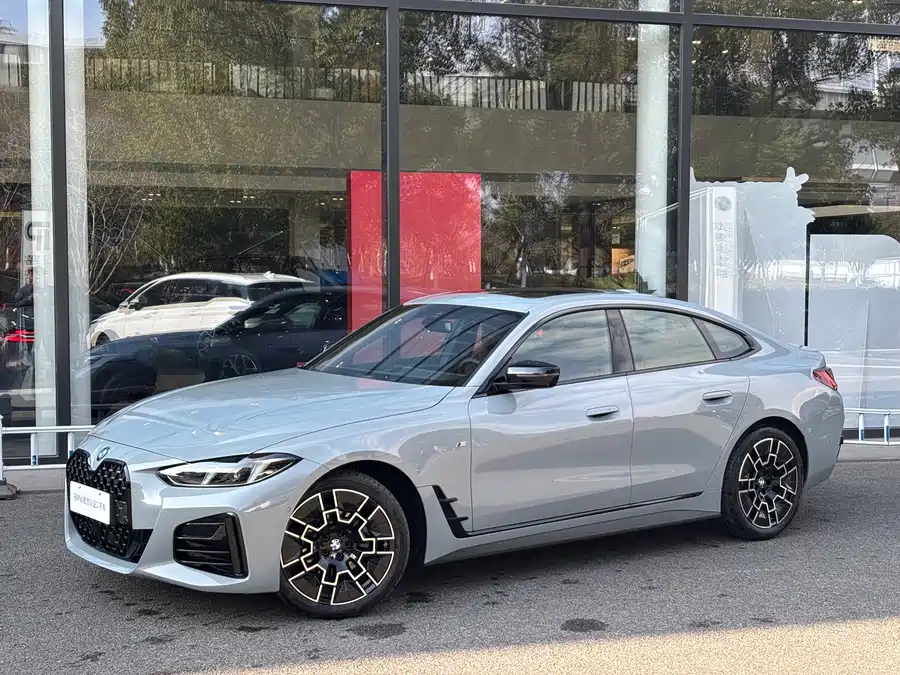 BMW 4 Series 2026 Бензин