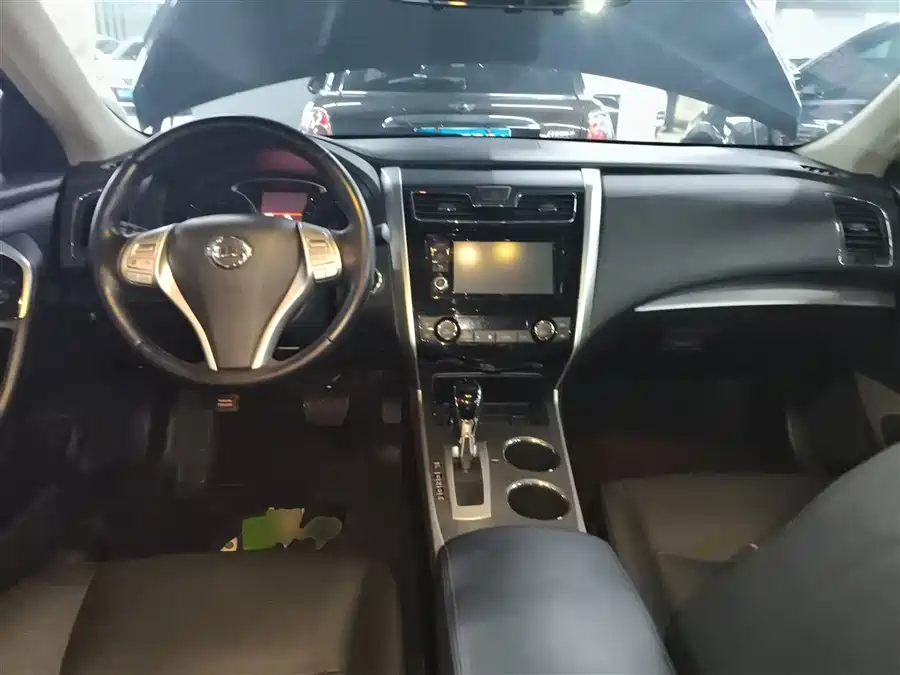 Nissan Altima 2017 Бензин