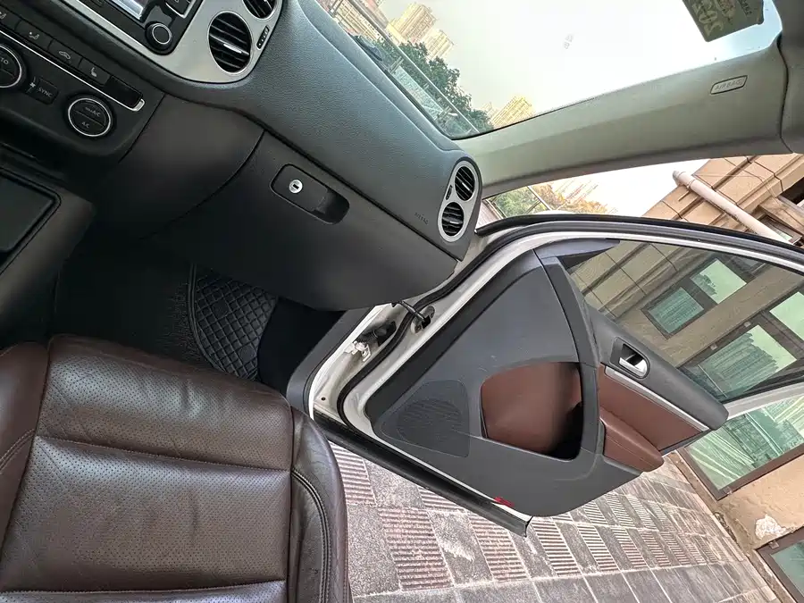 Volkswagen Tiguan 2013 Бензин